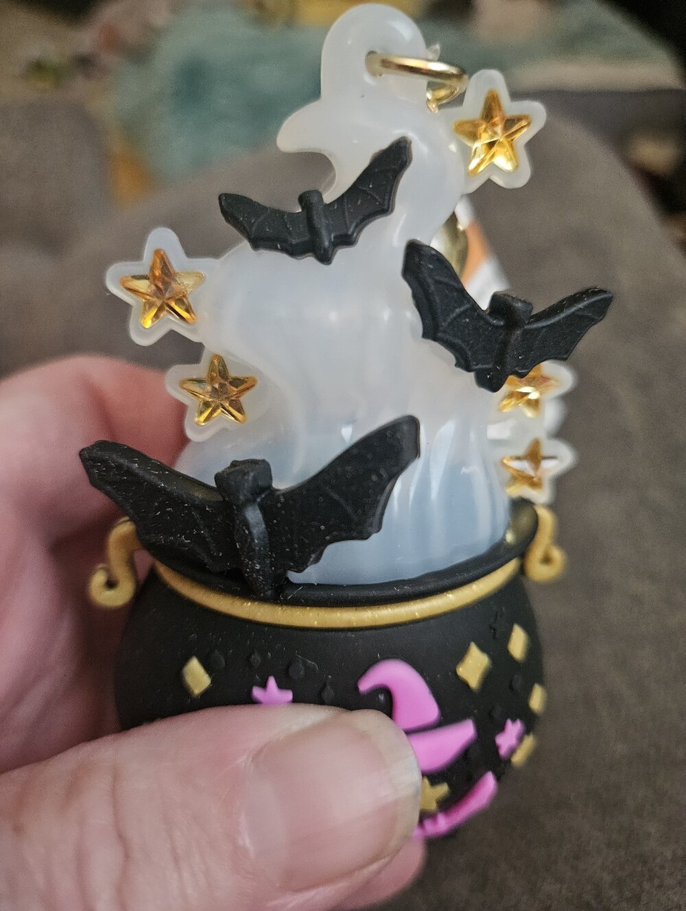 Halloween Cauldron Pocketbac Holder with Black Bats and Gold Stars